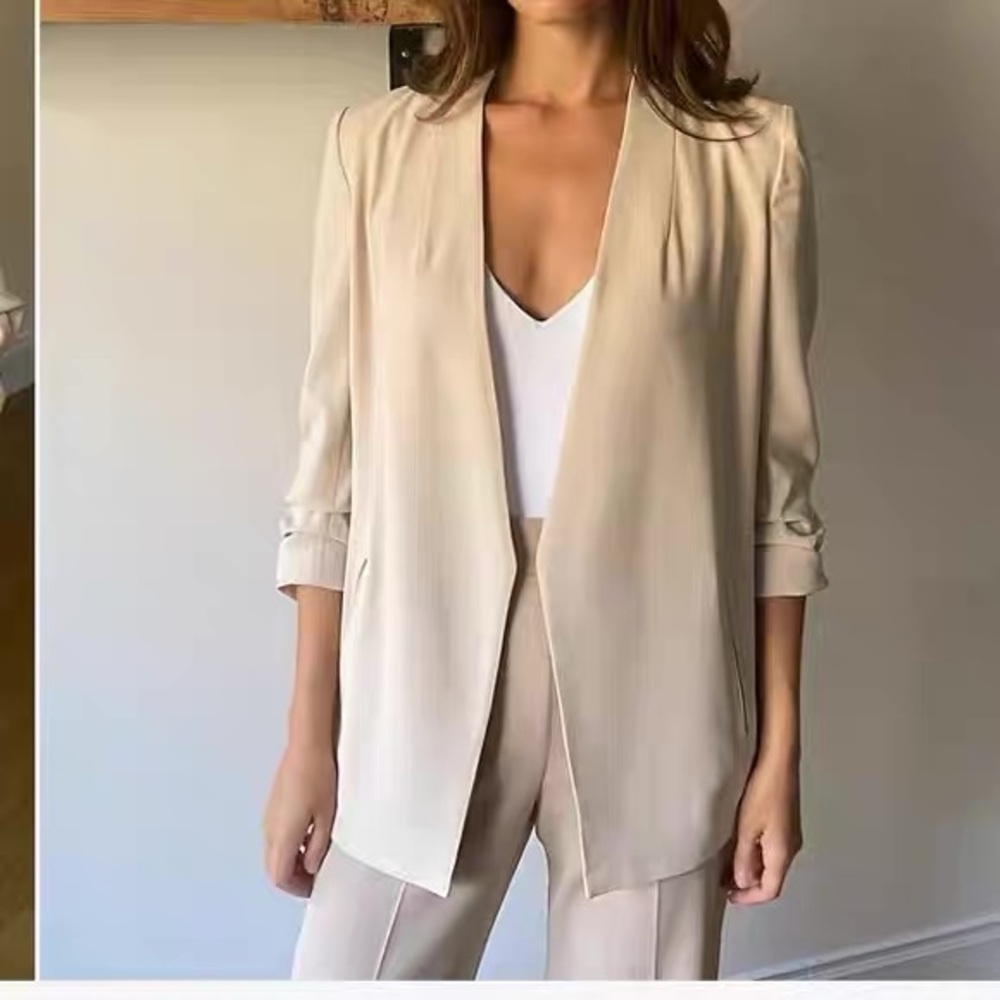 Aritzia Power Blazer Elegant Women's Blazer